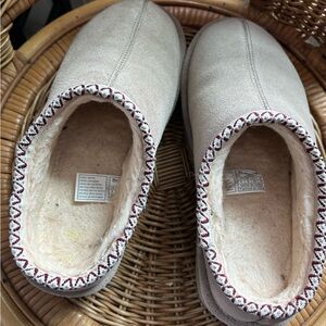 BearPaw Gray Mules / Slippers